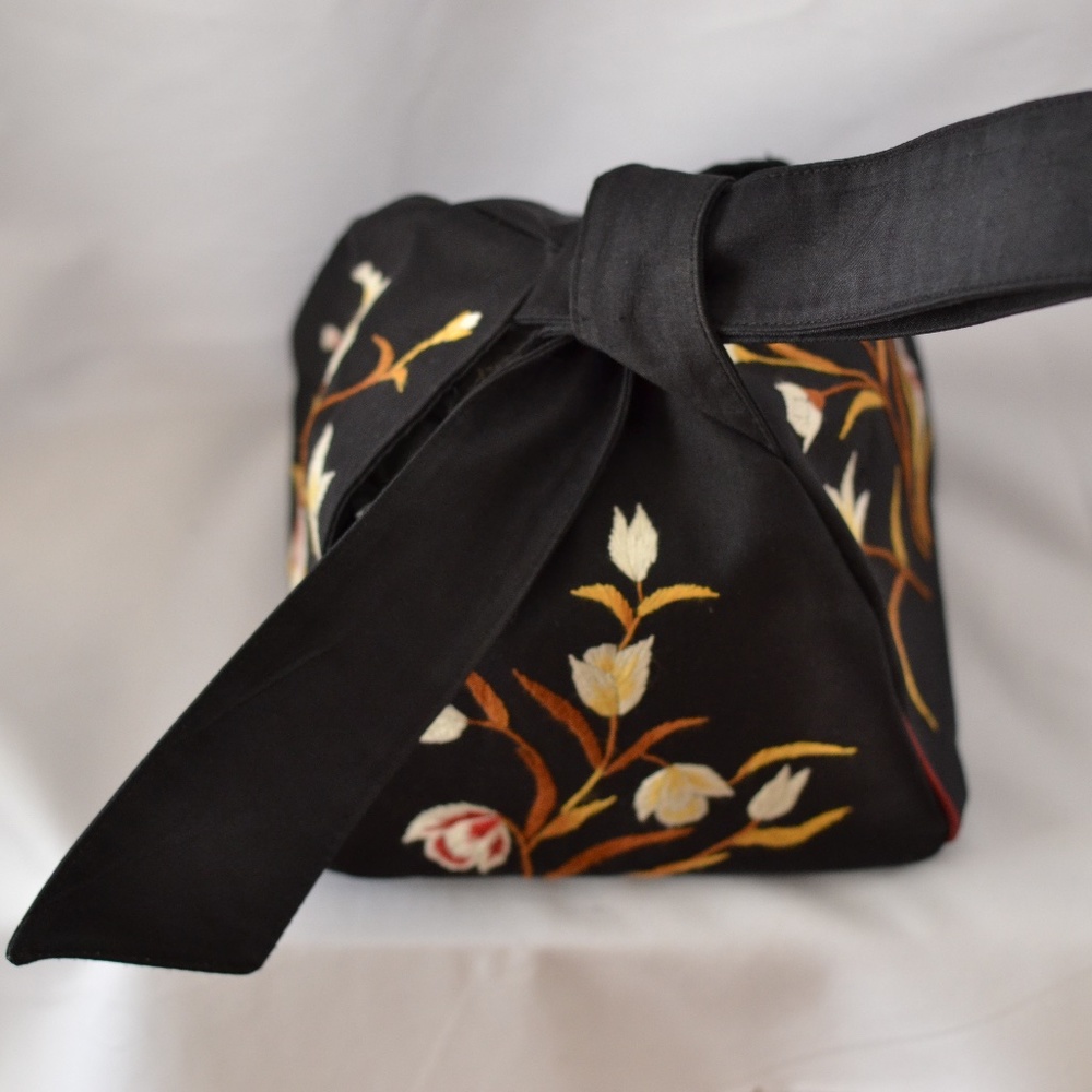Japanese Embroidered Flower Handbag Purse